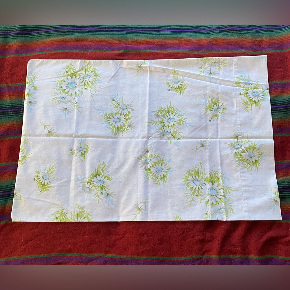 VTG Springmaid Single Standard Daisies Pillowcase!